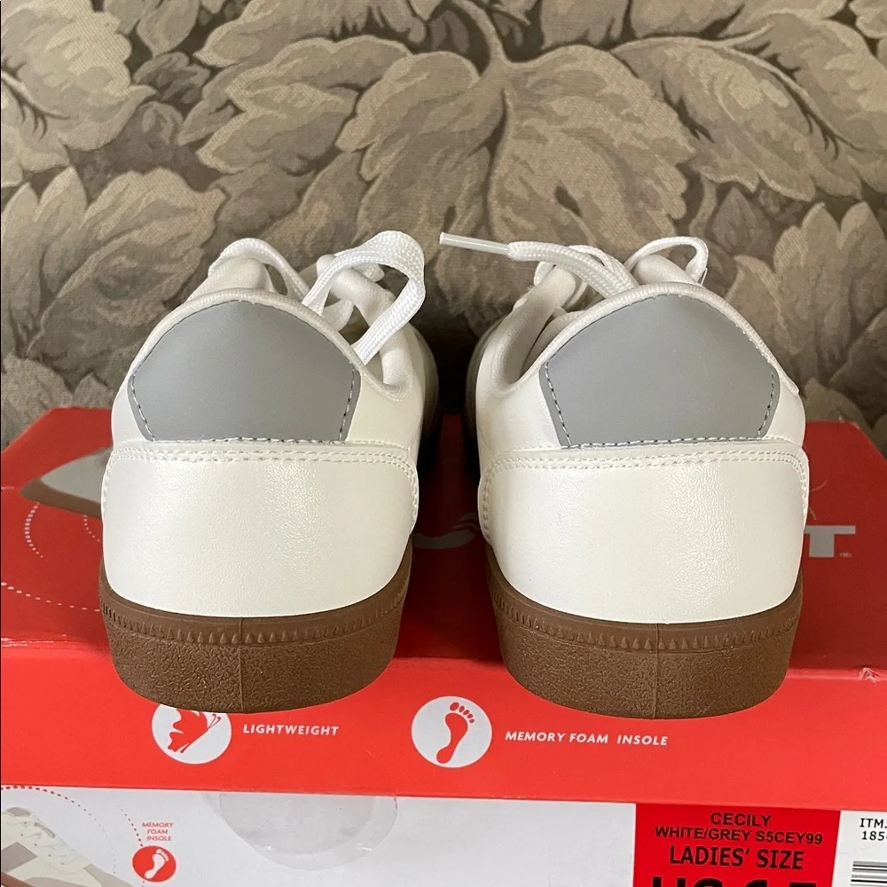 JSPORT Cecily Sneakers, Women’s 6.5, White Gray